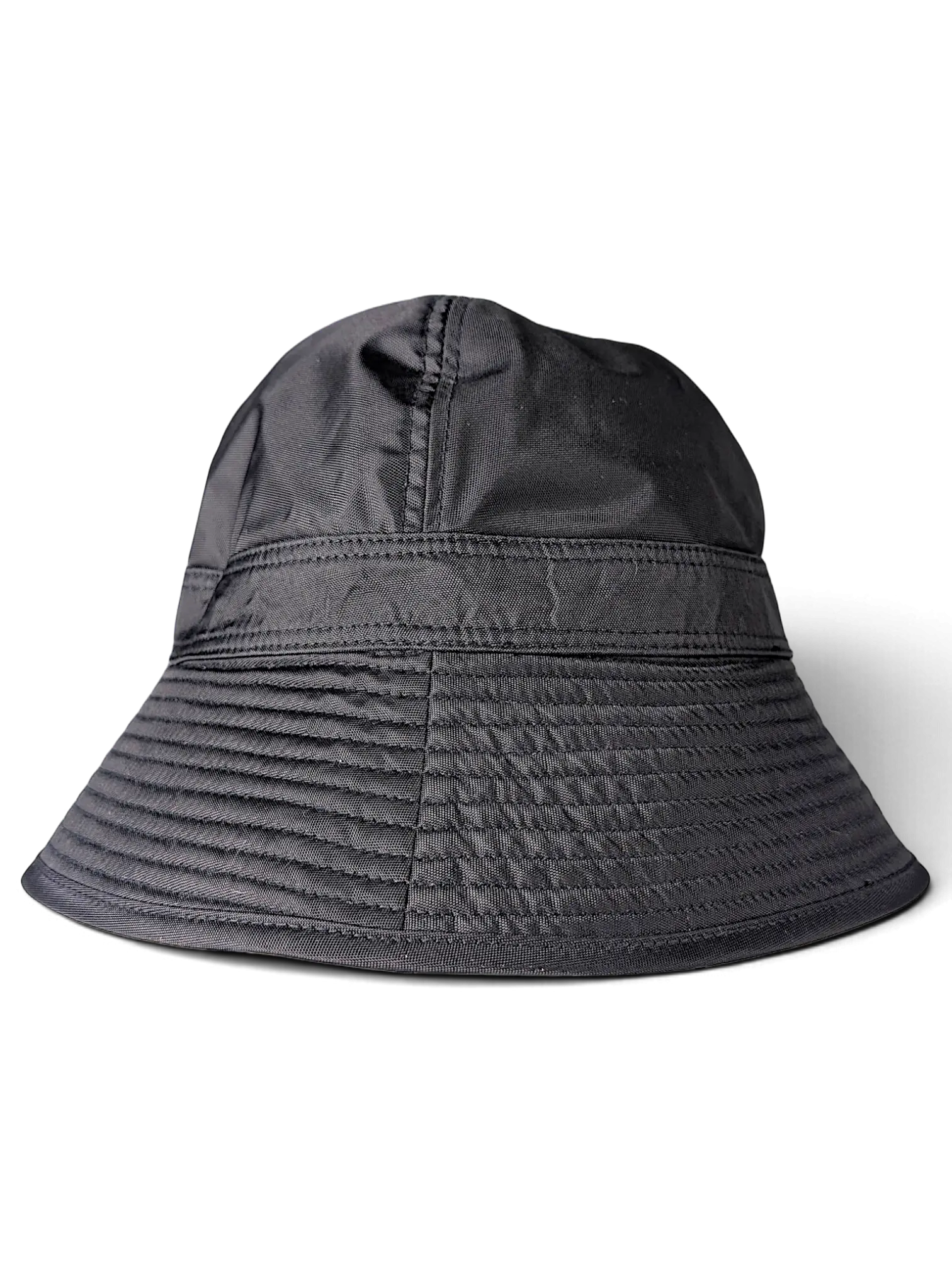 JAKE & IPI Marni bucket hat in black featuring a classic wide brim and stitched detailing