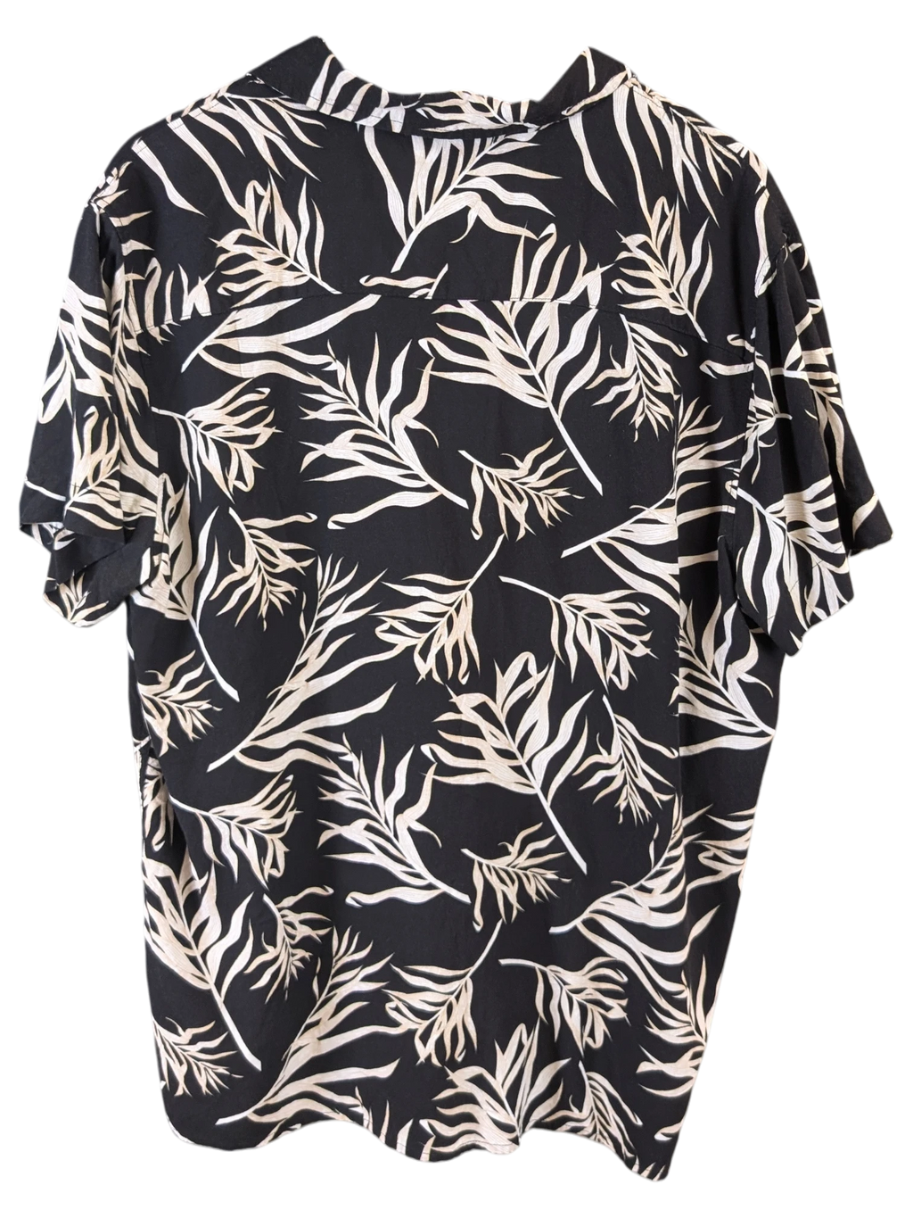 JAKE & IPI Identic Hawaiian shirt in black with a white tropical leaf print, featuring a classic collar and short sleeves.