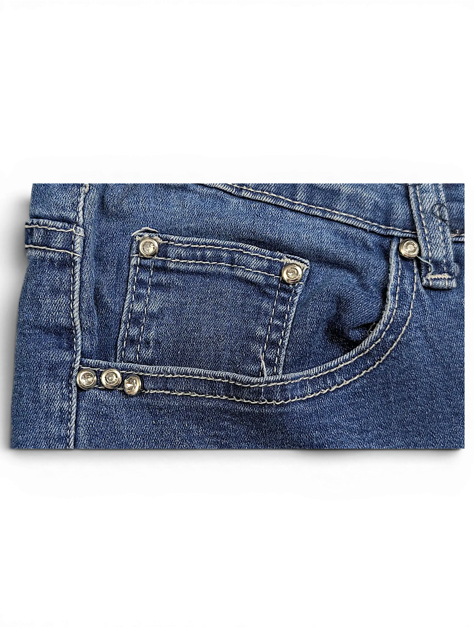 JAKE & IPI blue denim jeans featuring a coin pocket with decorative silver-tone metal studs and contrast stitching.