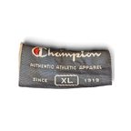 JAKE & IPI tummansininen Champion-merkkilappu, valkoinen teksti ja kokomerkintä XL