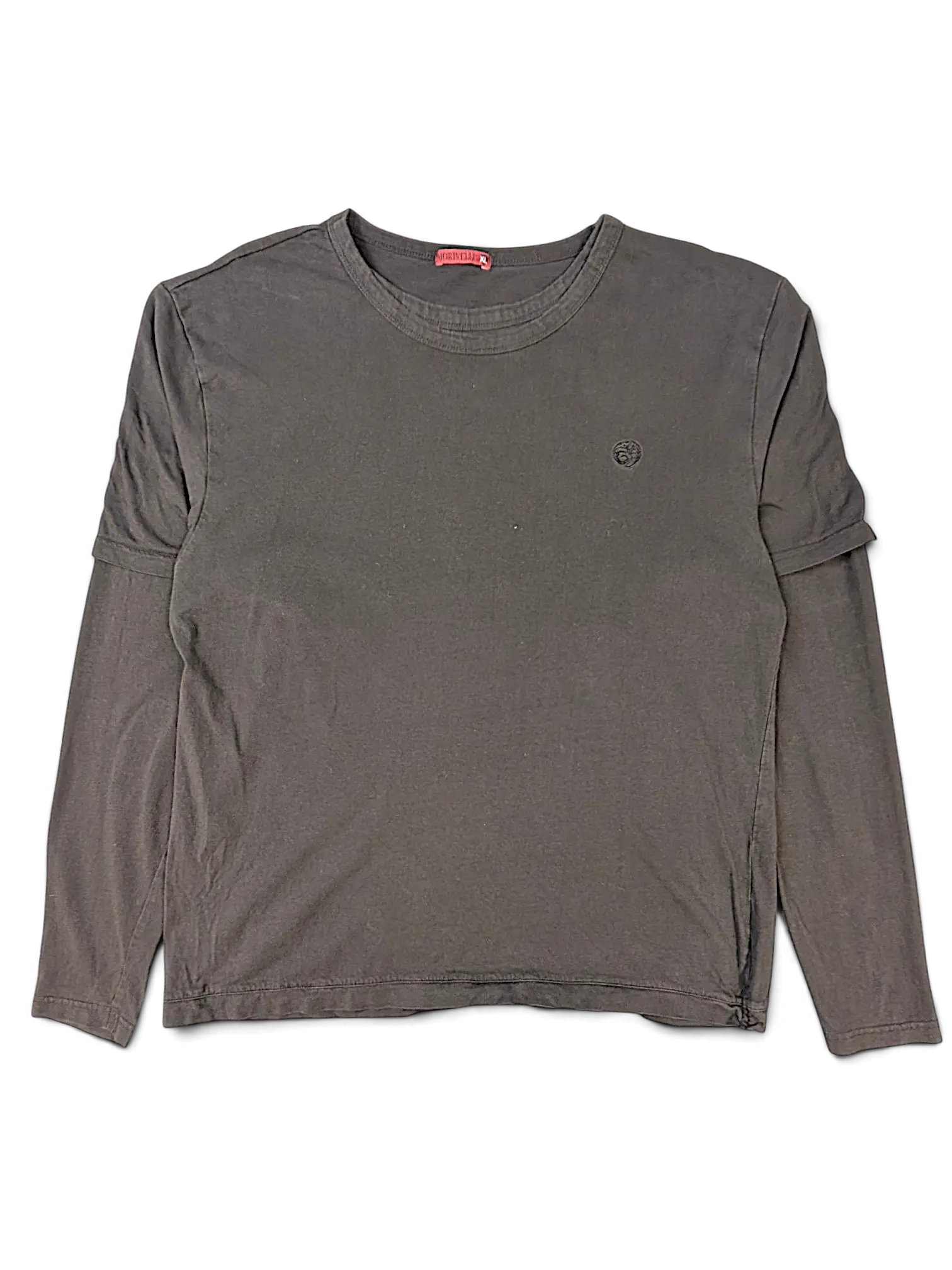 JAKE & IPI IBE Mori Velle charcoal grey long-sleeve cotton t-shirt with a small embroidered logo on the chest.
