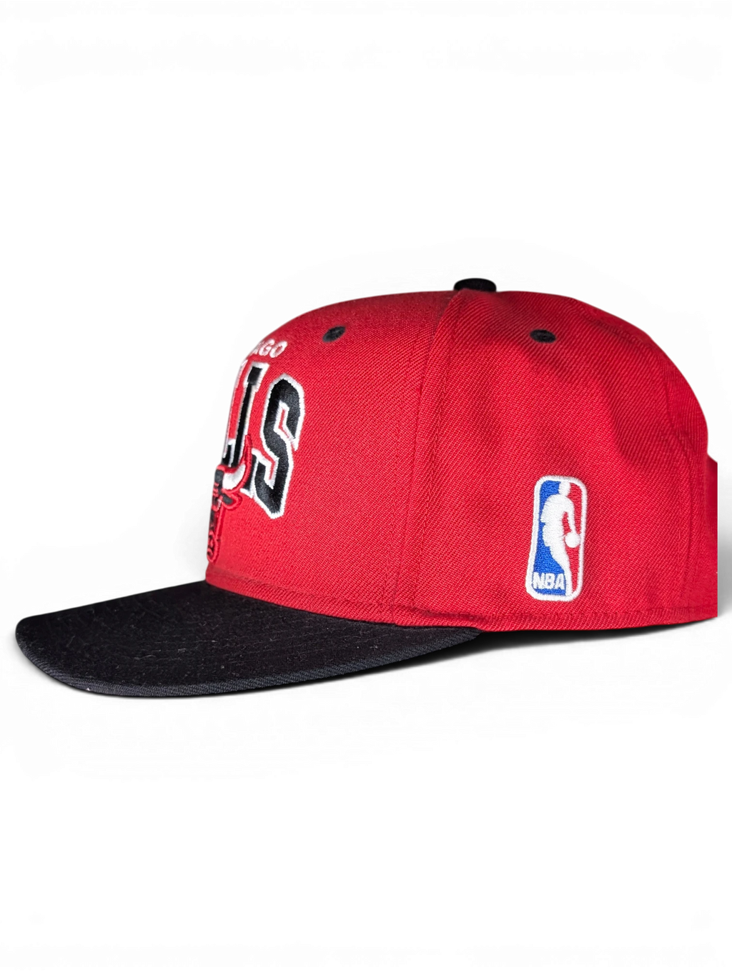 JAKE & IPI red and black Chicago Bulls snapback cap with embroidered team logo and side NBA patch