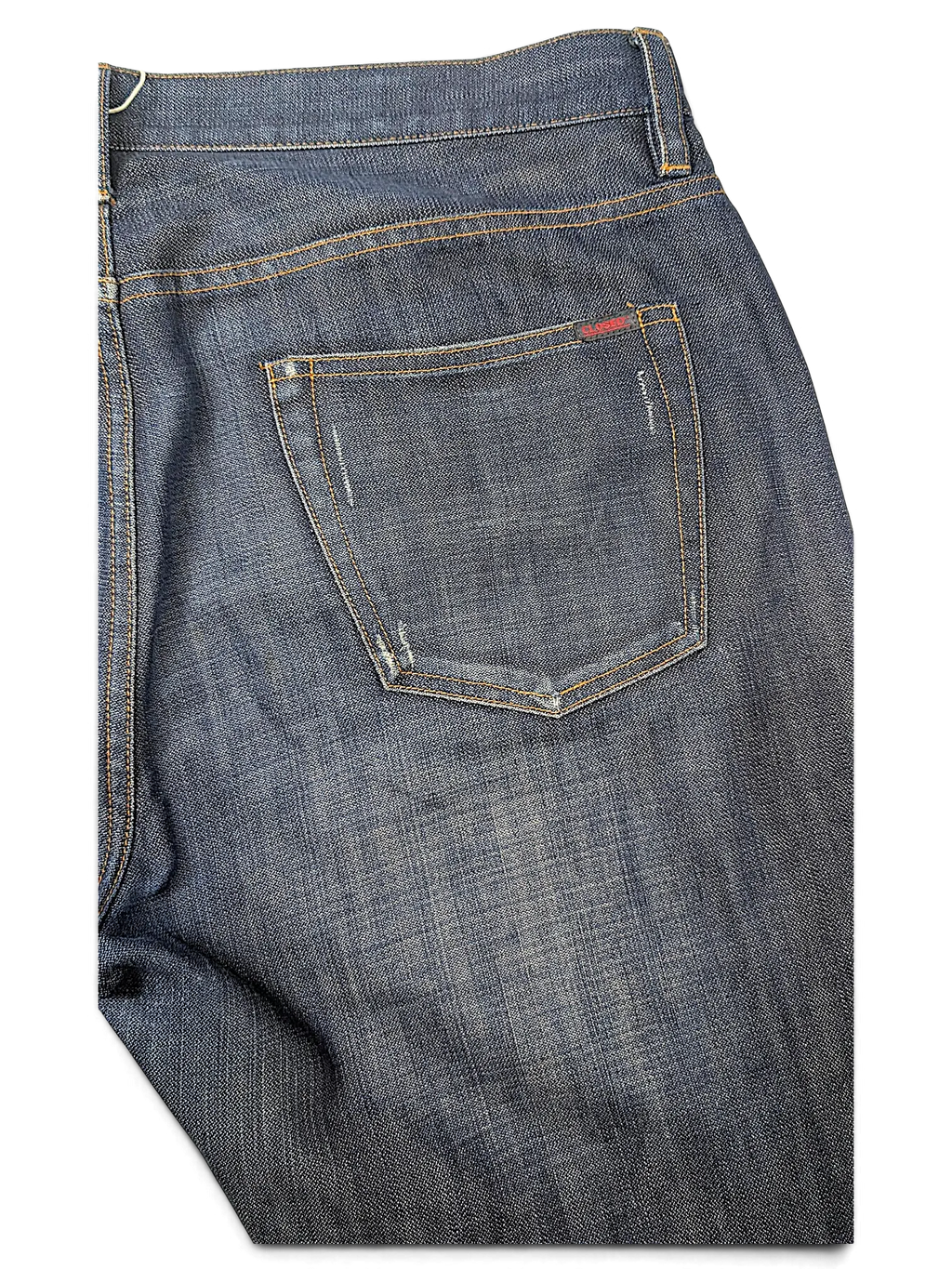 JAKE & IPI Closed dark wash denim jeans featuring a classic five-pocket design and contrast stitching.