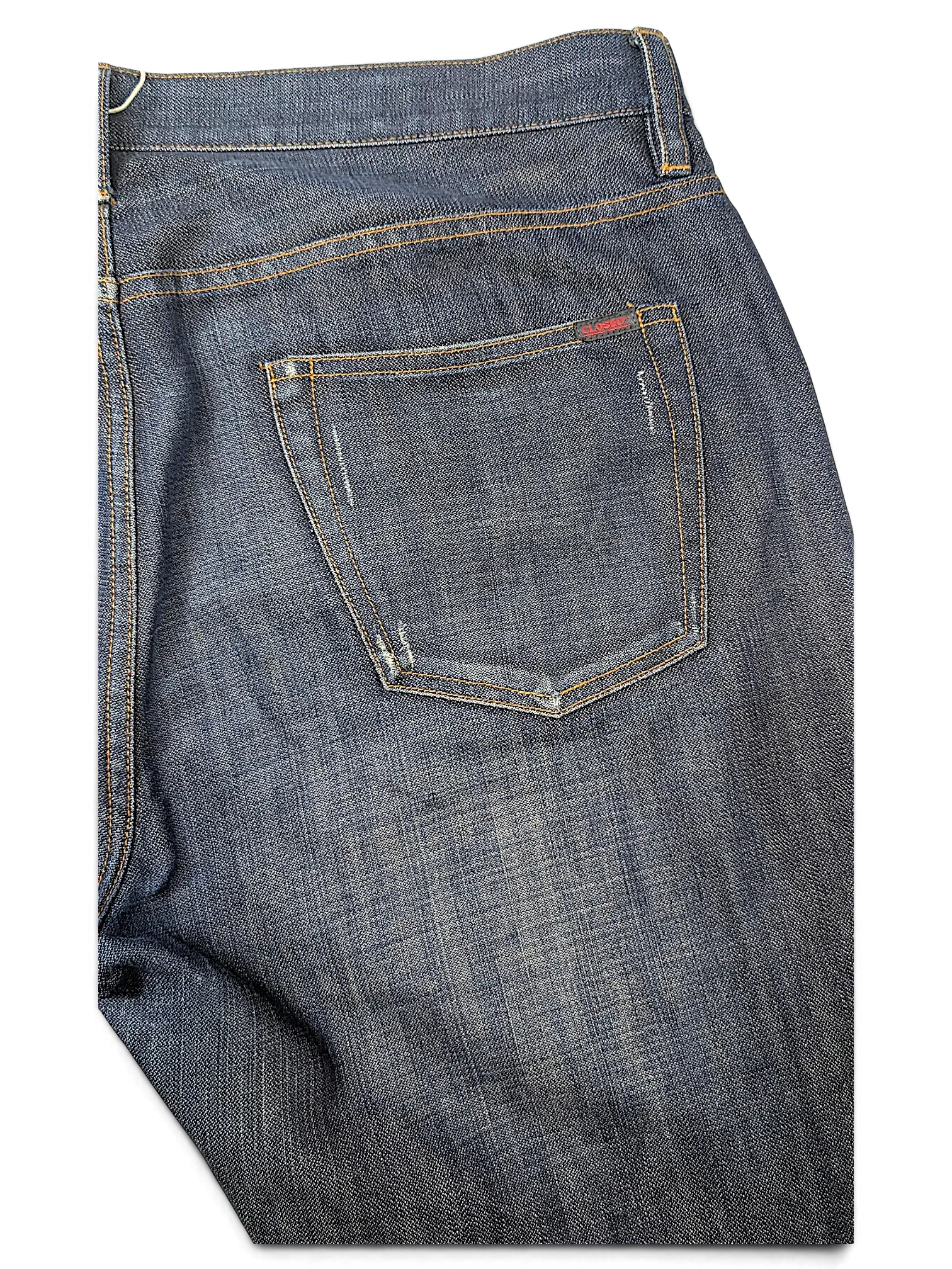 JAKE & IPI Closed dark wash denim jeans featuring a classic five-pocket design and contrast stitching.