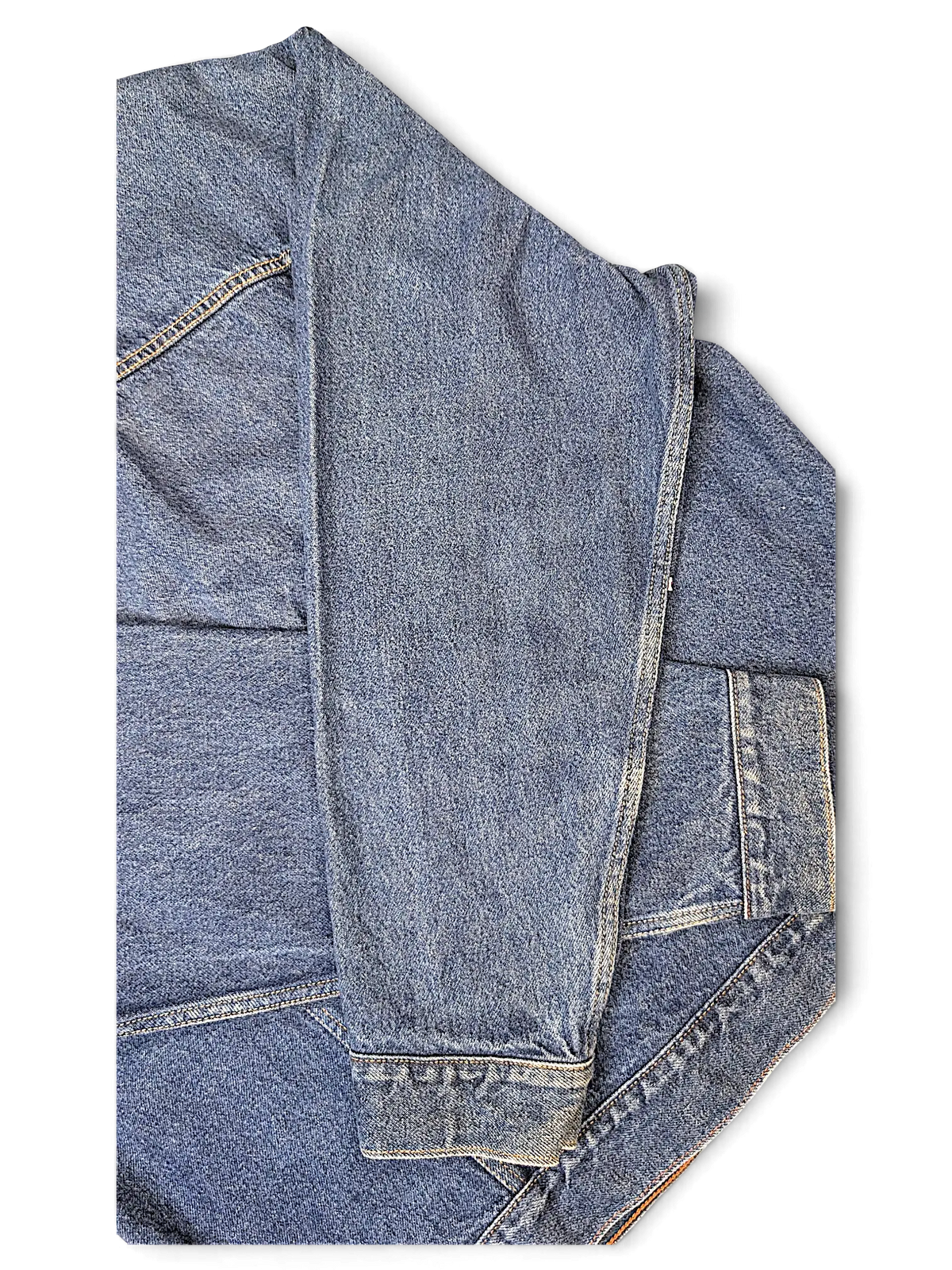 JAKE & IPI dark blue denim jacket sleeve with classic stitching and buttoned cuff detail