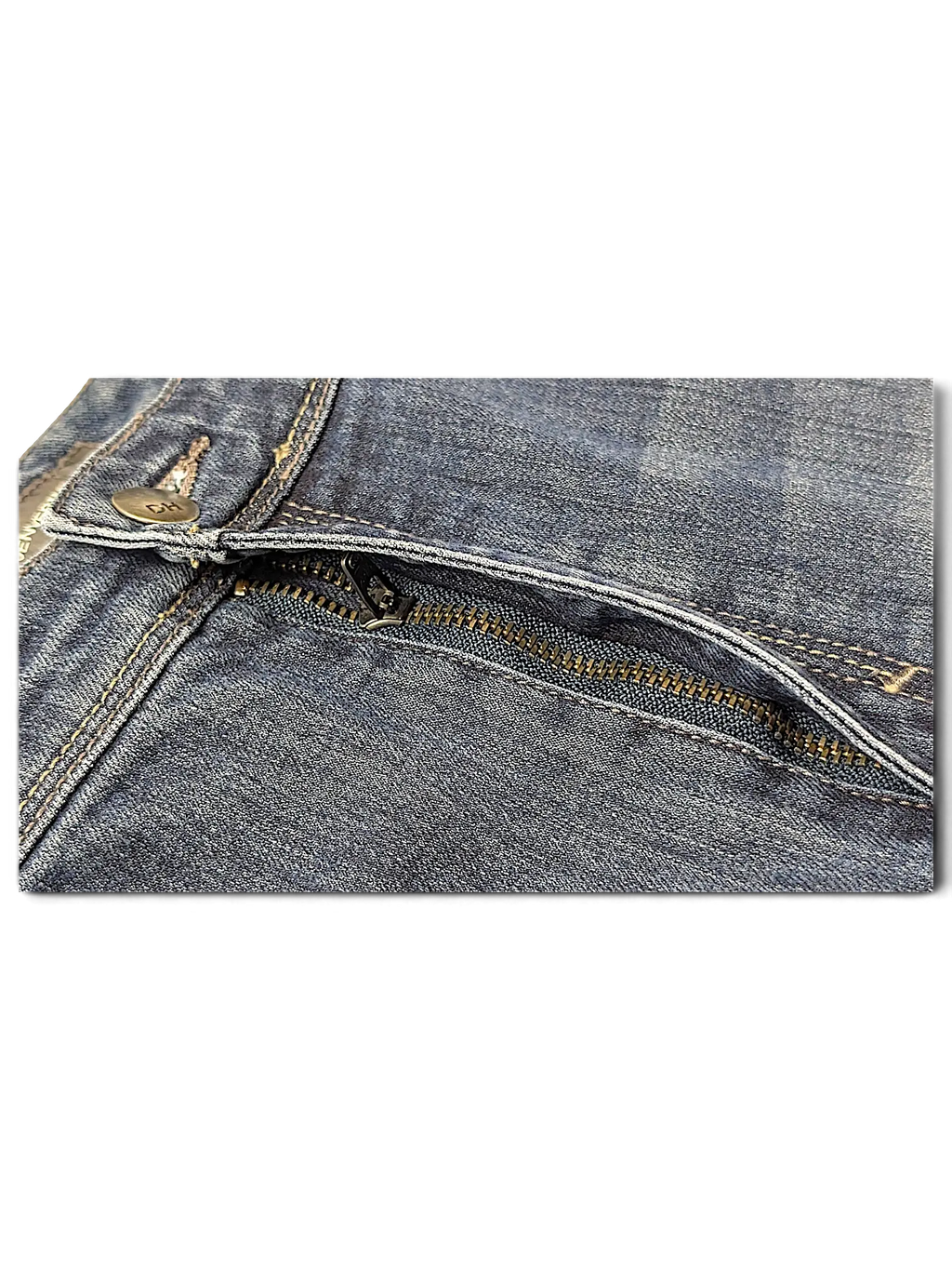 Close-up of JAKE & IPI Denver Hayes blue denim jeans featuring a metal zipper fly and branded button