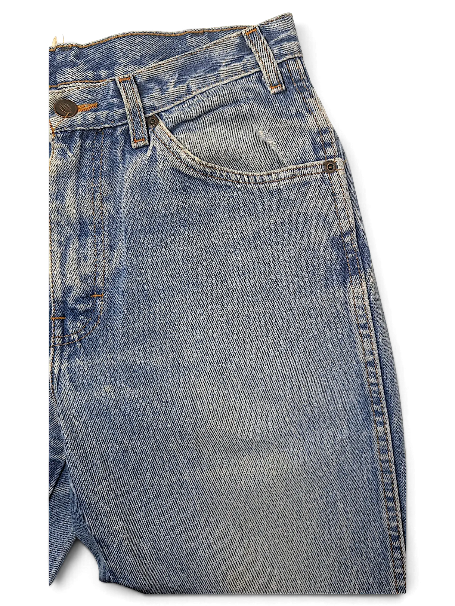JAKE & IPI Dickies jeans in light wash denim featuring a classic five-pocket construction and metal rivet details.