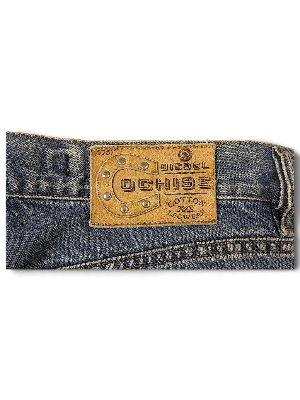 JAKE & IPI Diesel Basic jeans featuring a tan leather brand patch with horseshoe detail on blue denim fabric