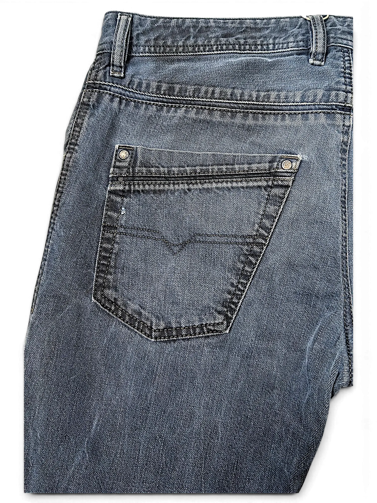 JAKE & IPI Diesel Krayer blue denim jeans featuring a classic five-pocket design and detailed back pocket stitching.