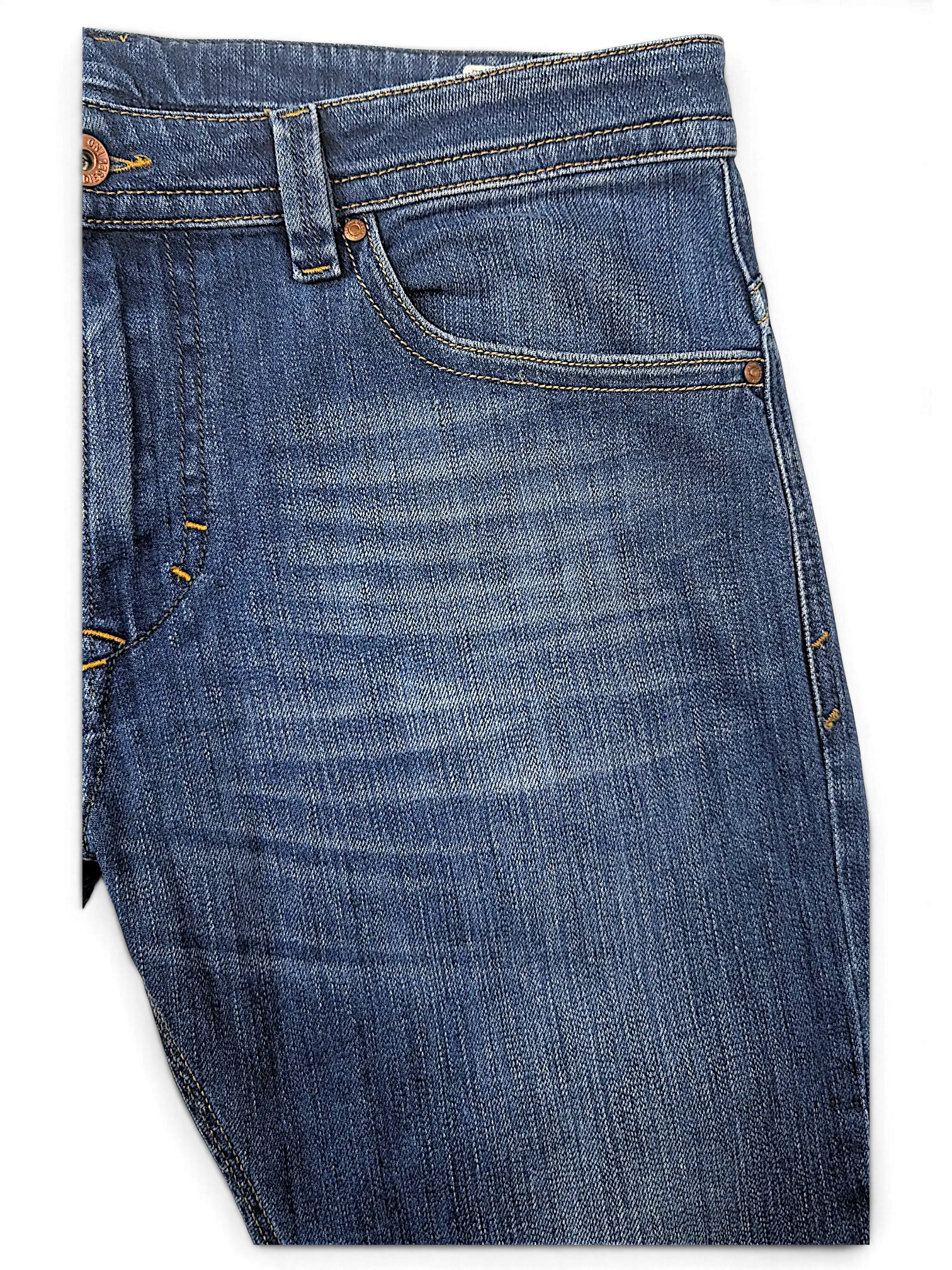 JAKE & IPI Diesel Thavar blue denim jeans featuring a classic five-pocket construction and contrast stitching.