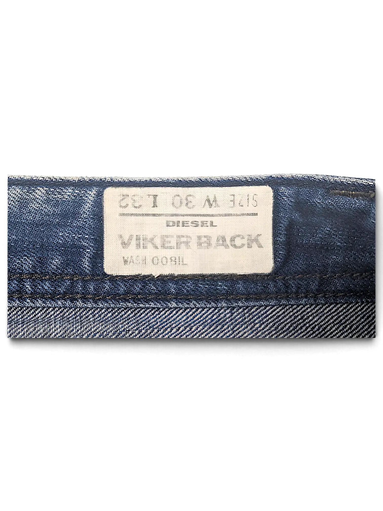 JAKE & IPI Diesel Vikerback jeans interior waist label showing size W30 L32 and wash 008IL details.