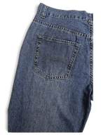 JAKE & IPI Diesel vintage blue denim jeans featuring a classic five-pocket construction and relaxed Y2K fit