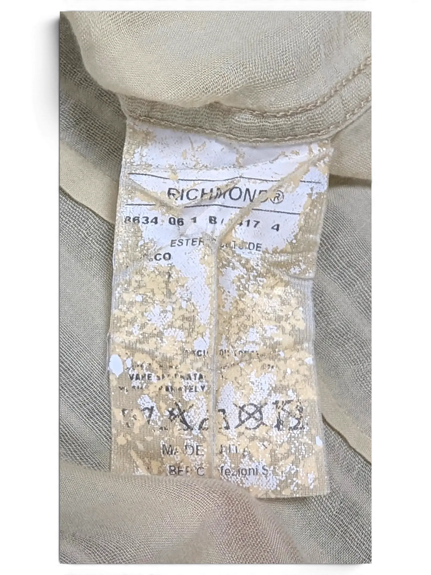 JAKE & IPI Disorder Richmond utility shirt beige fabric care label with garment details and washing instructions