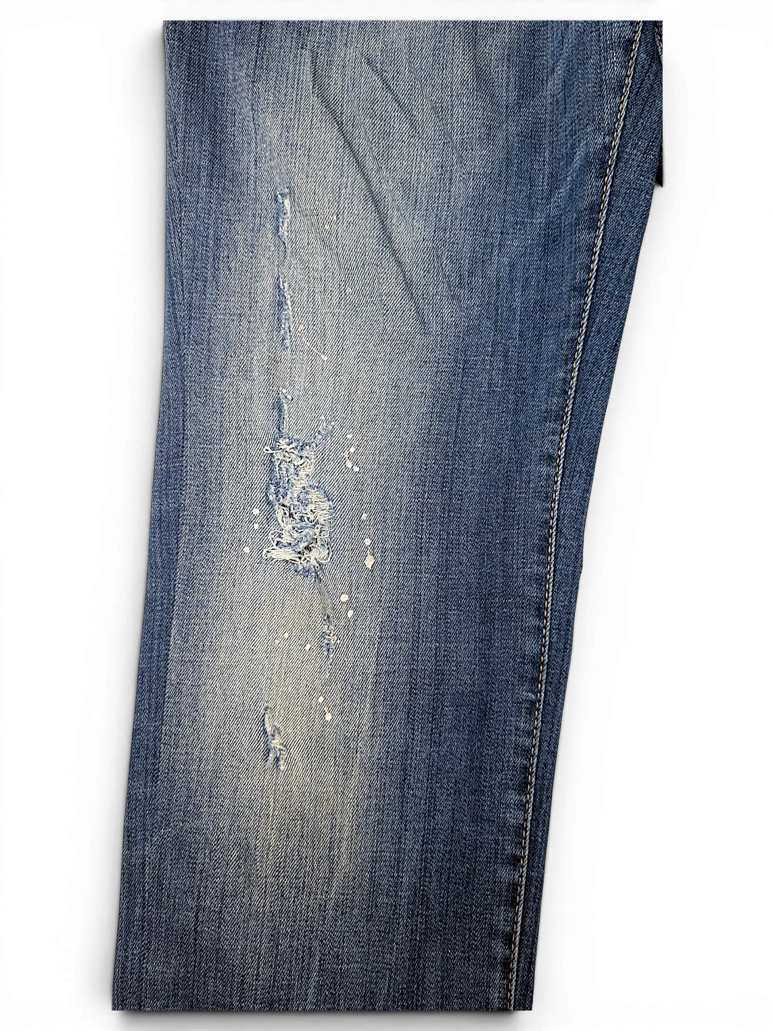 JAKE & IPI Dsquared2 blue denim jeans featuring distressed details, paint splatters, and a classic five-pocket design.