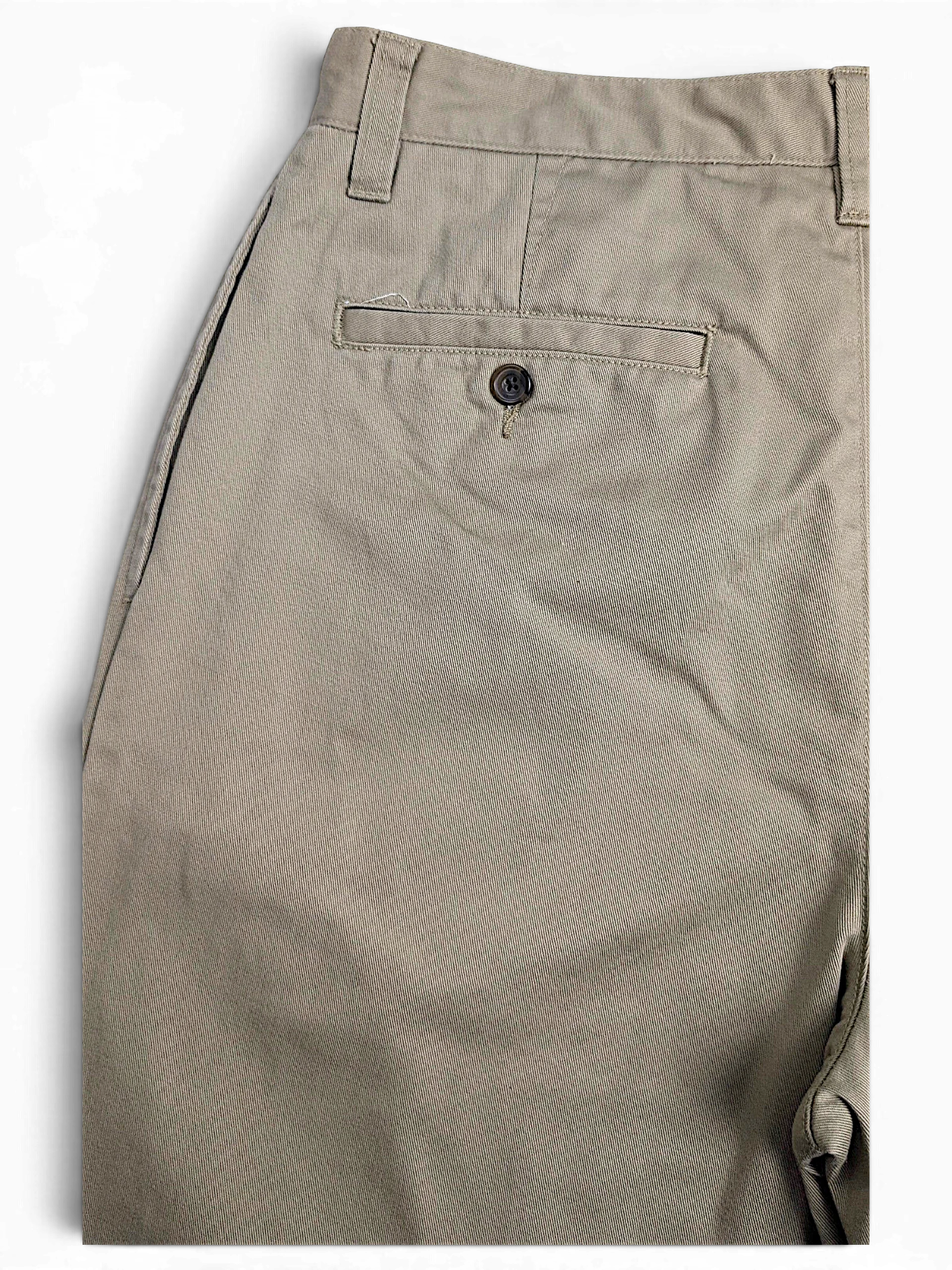 JAKE & IPI Eddie Bauer beige cotton pleated chinos with a buttoned back pocket