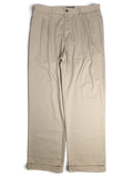 JAKE & IPI pre-owned Eddie Bauer beige cotton pleated chinos with a classic fit and wrinkle-resistant finish.