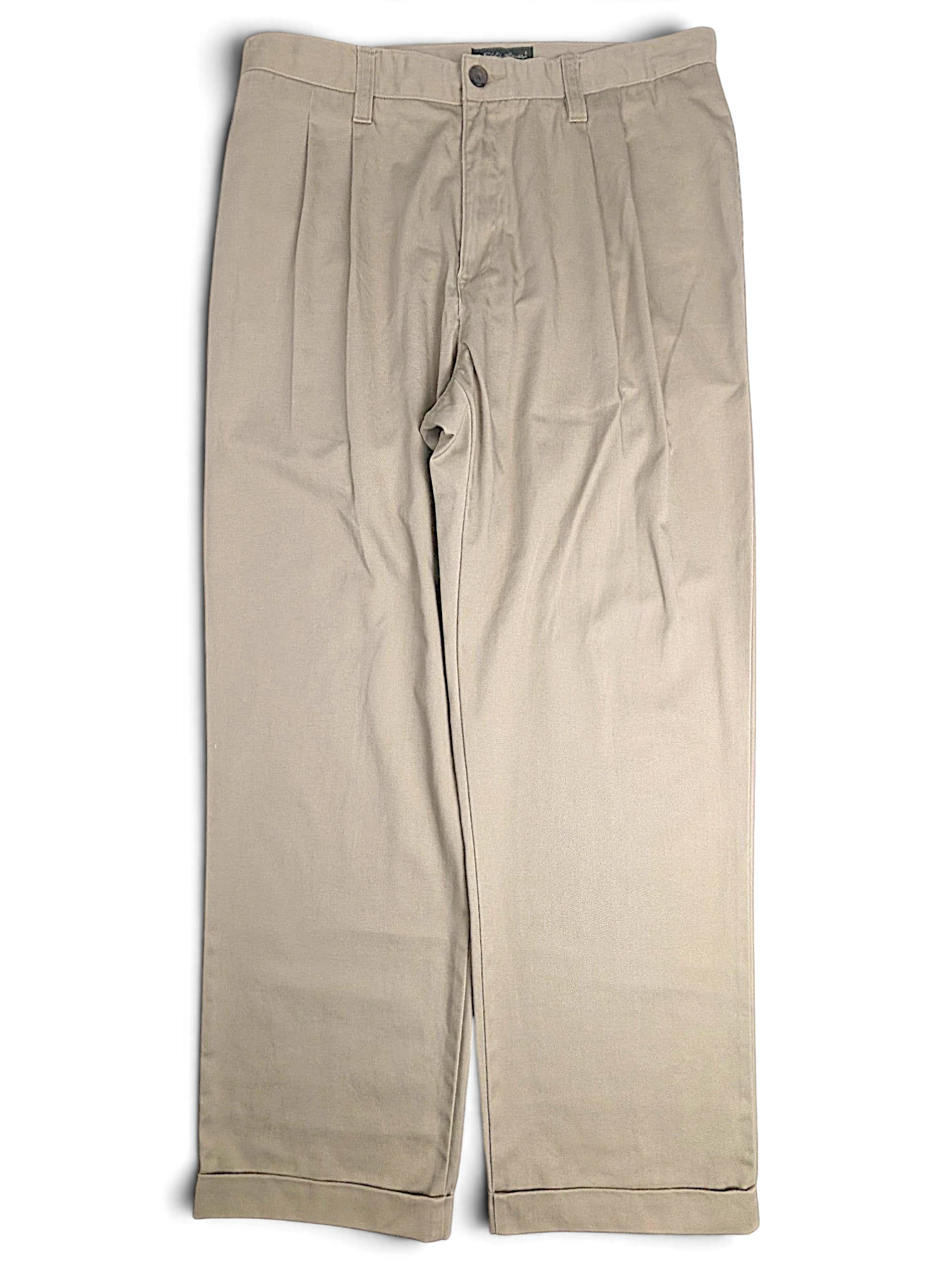 JAKE & IPI pre-owned Eddie Bauer beige cotton pleated chinos with a classic fit and wrinkle-resistant finish.