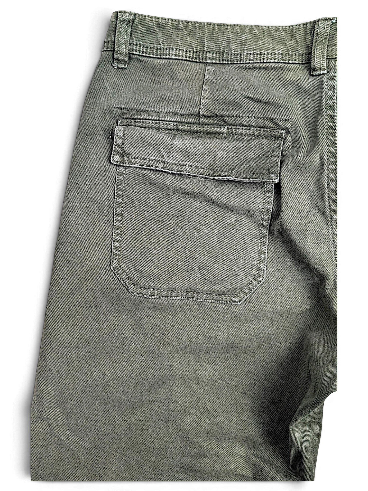JAKE & IPI pre-owned FatFace olive green utility trousers featuring a detailed patch pocket and straight leg design.
