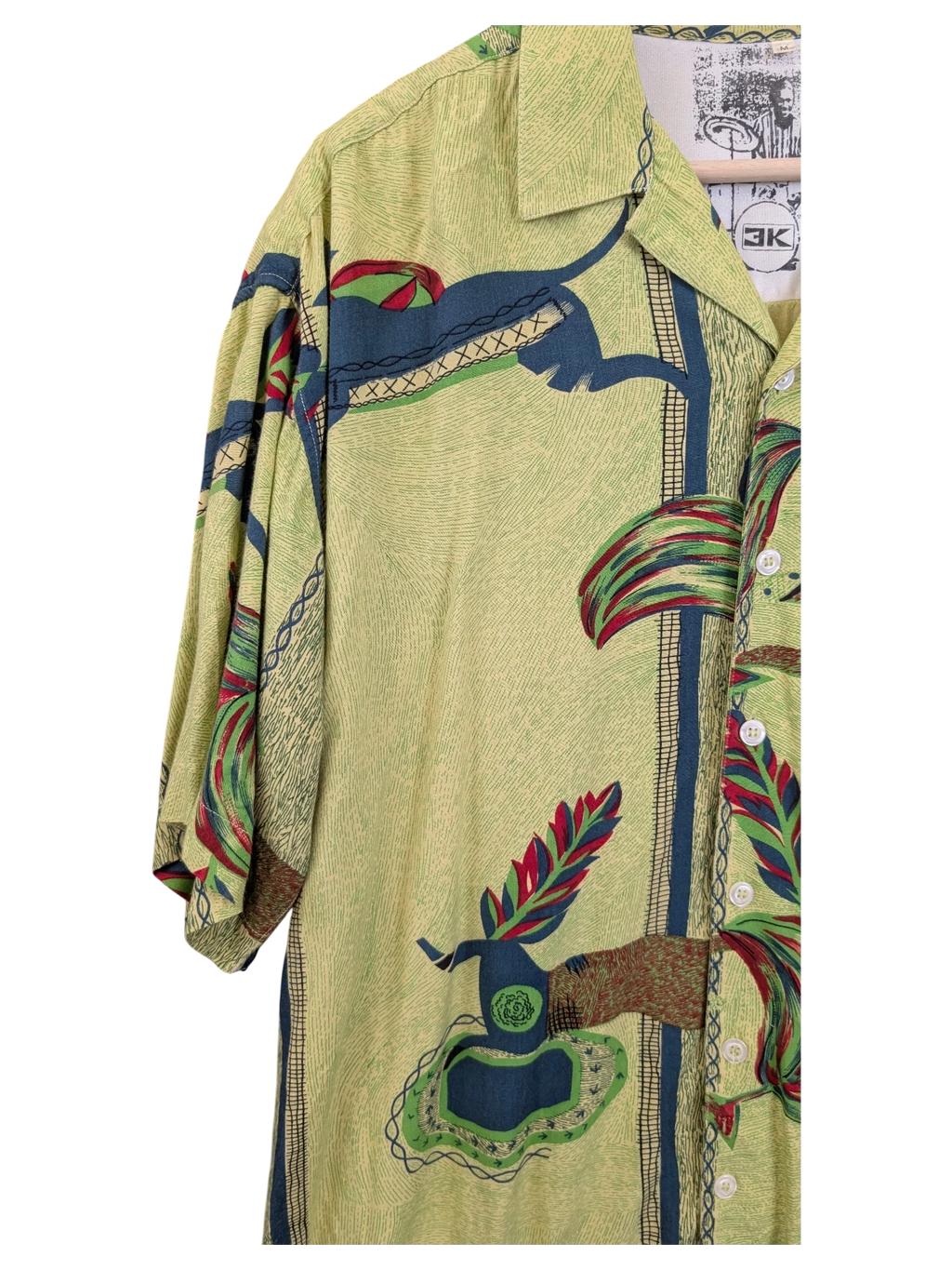 JAKE & IPI green Hawaiian shirt with a tropical abstract print, short sleeves, and a classic collar.