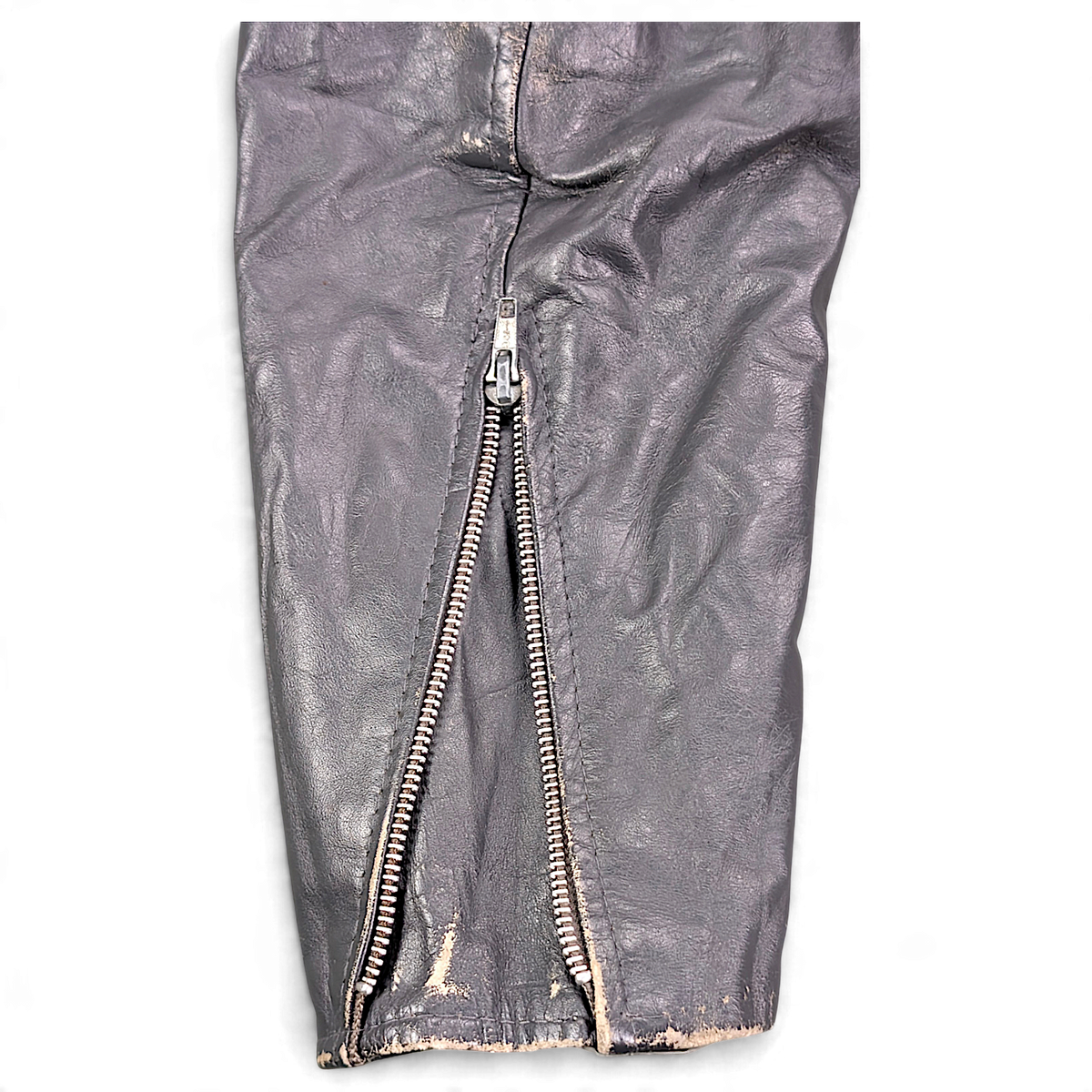 New Dimension Grey Genuine Leather Cafe Racer Jacket – 42 – zipped cuff and wear.