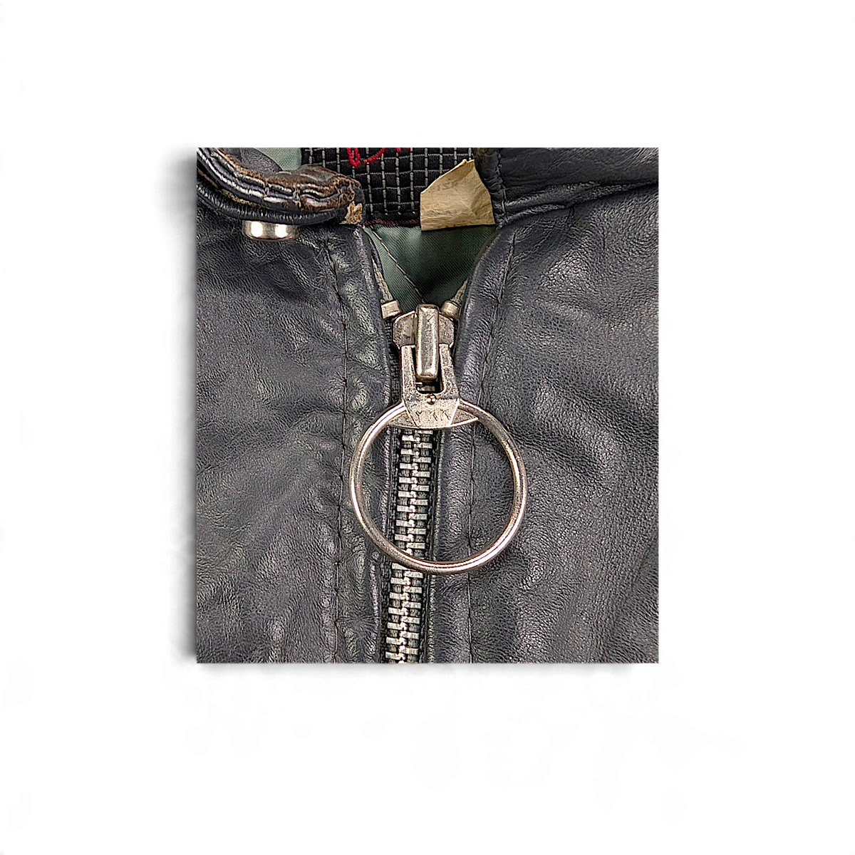 New Dimension Grey Genuine Leather Cafe Racer Jacket – 42 – ring-pull main zipper.