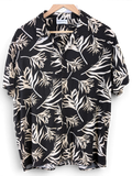 JAKE & IPI Identic Hawaiian shirt in black with a white tropical leaf print, featuring a classic collar and buttons.