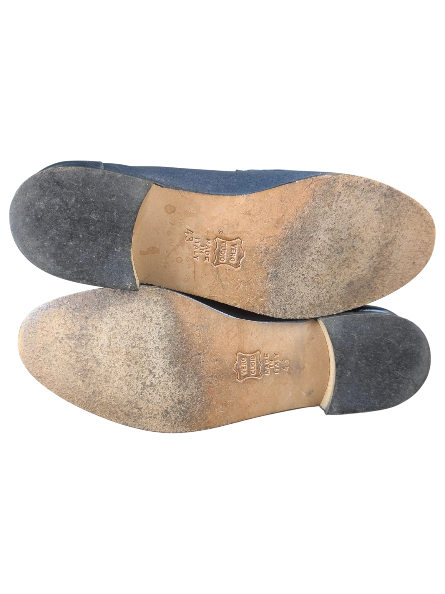 JAKE & IPI Italian leather loafer soles with Vero Cuoio branding and size 43 stamp