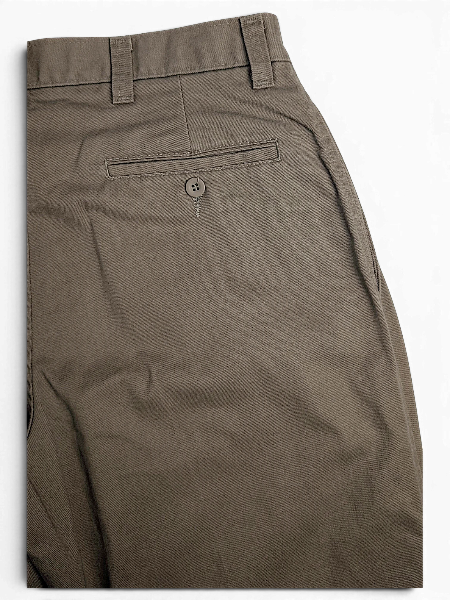 JAKE & IPI Lee Performance Khakis beige pleated trousers featuring a rear buttoned welt pocket