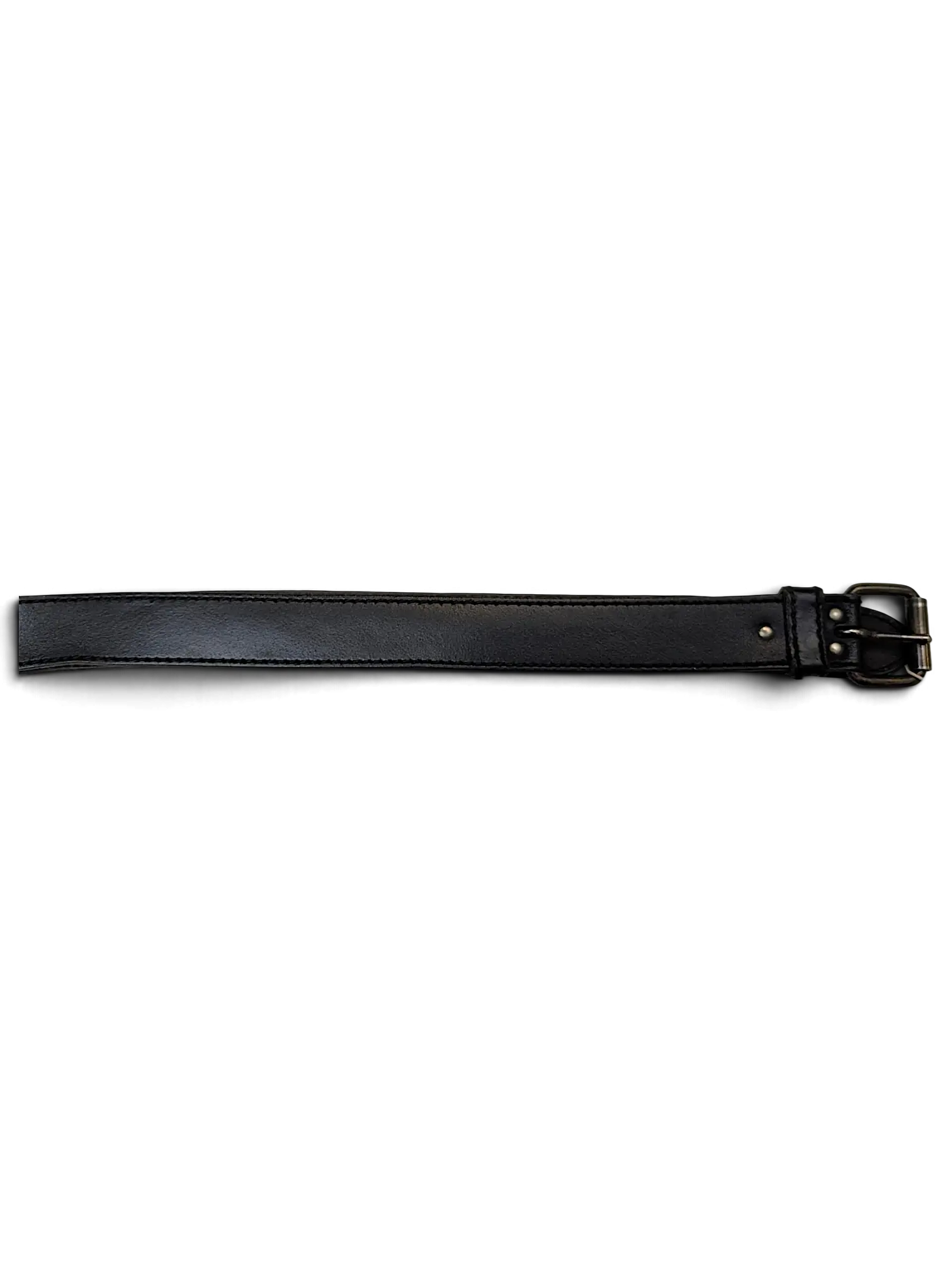 JAKE & IPI Lee black leather belt with a metal buckle and silver-toned clip attachment on a white background
