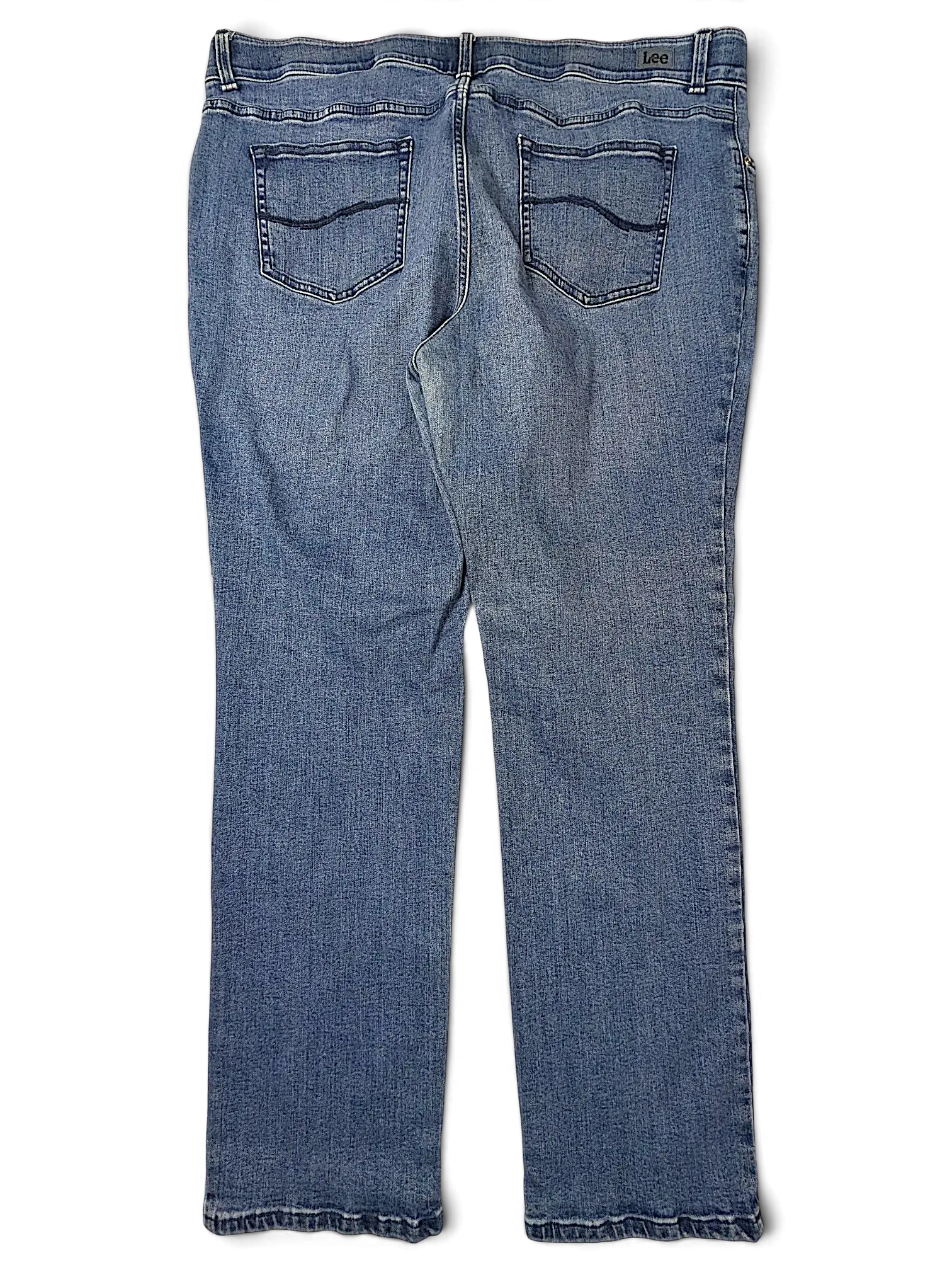 JAKE & IPI Lee plus size regular fit straight leg jeans in medium wash denim with back pockets