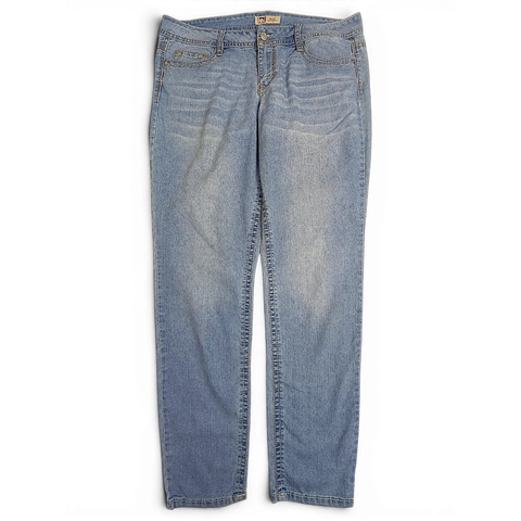 JAKE & IPI l.e.i. Taylor matalavyötäröiset skinny-farkut vaaleapesuisena, haalistumat ja klassinen viisitaskumalli