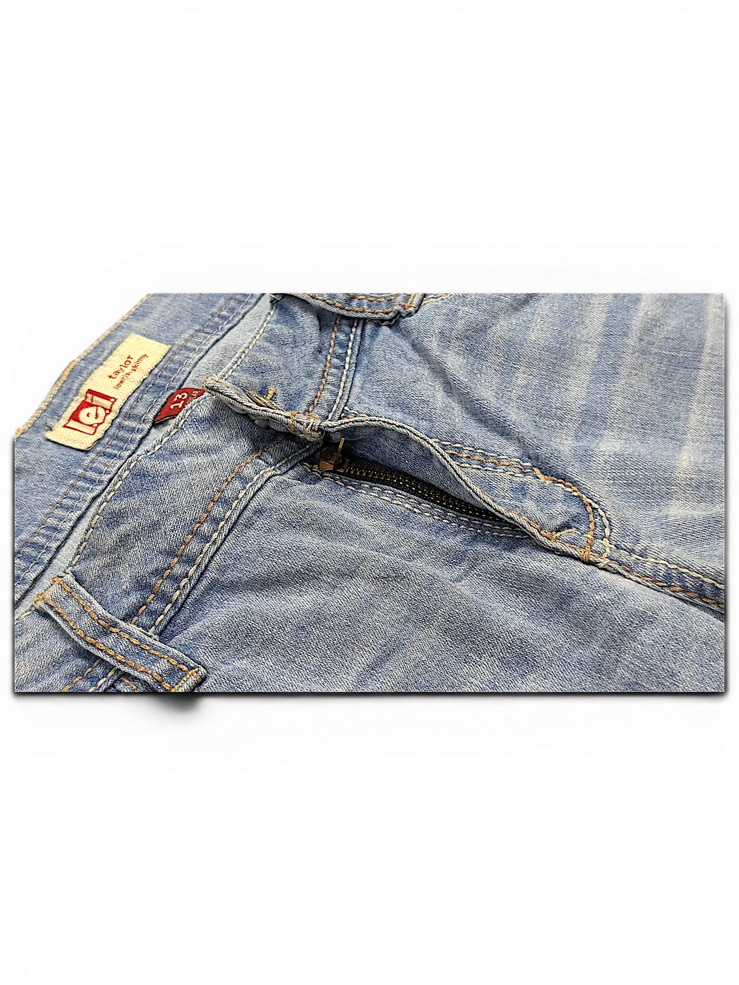JAKE & IPI l.e.i. Taylor light wash blue lowrise skinny jeans with zipper fly and interior brand label