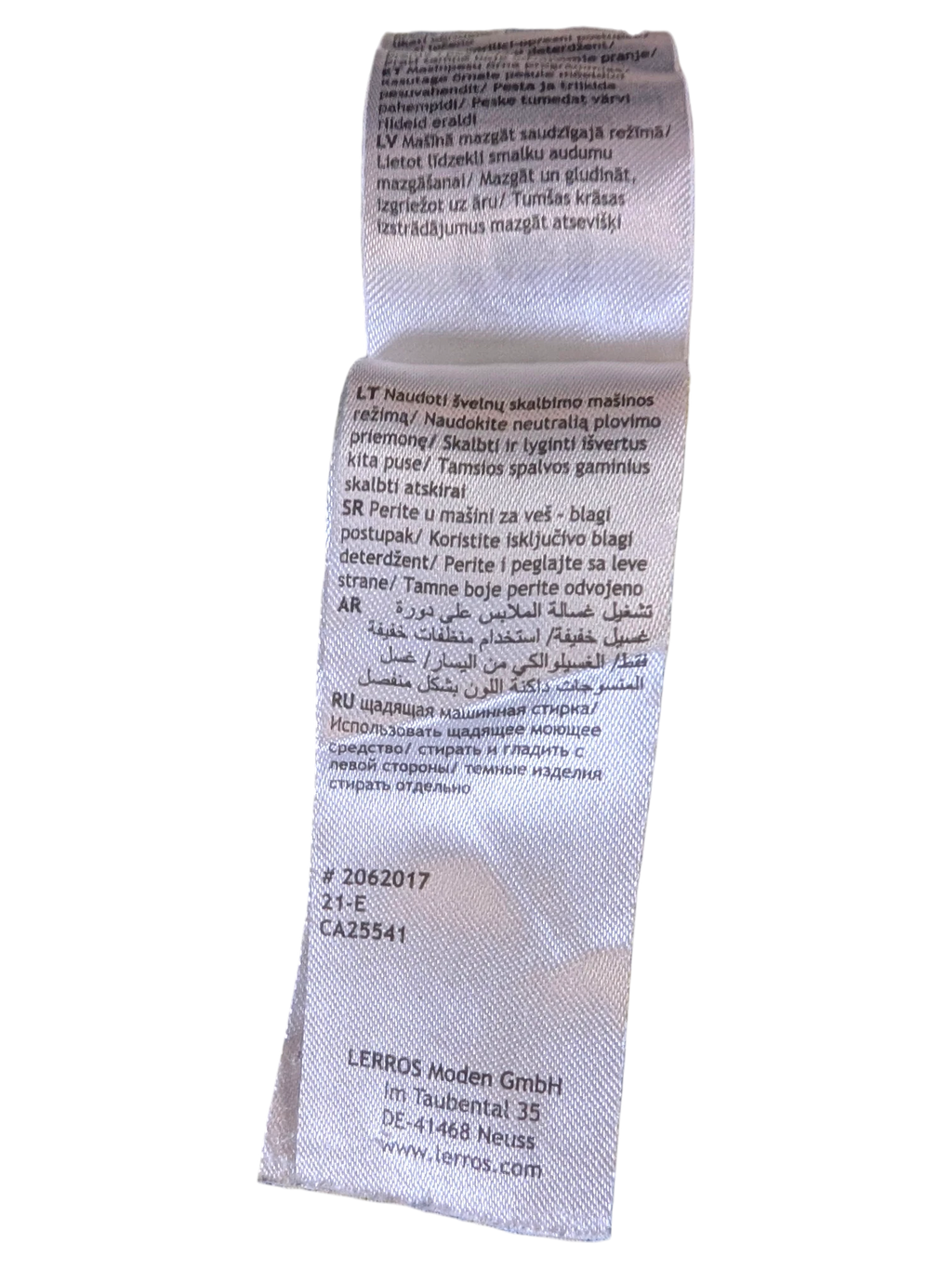 JAKE & IPI Lerros Hawaiian shirt garment care label with washing instructions in multiple languages