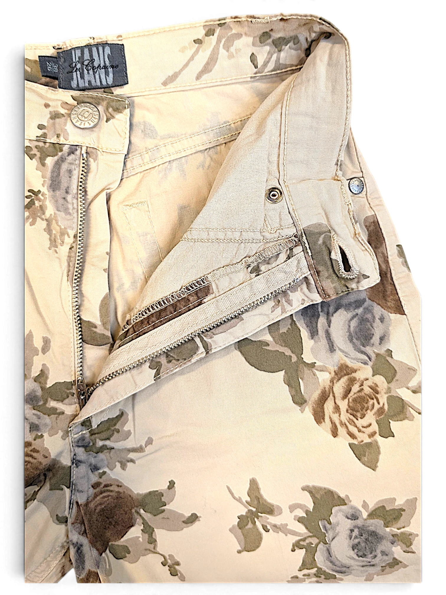 JAKE & IPI pre-owned Les Copains beige trousers featuring a tonal floral pattern and button fly closure