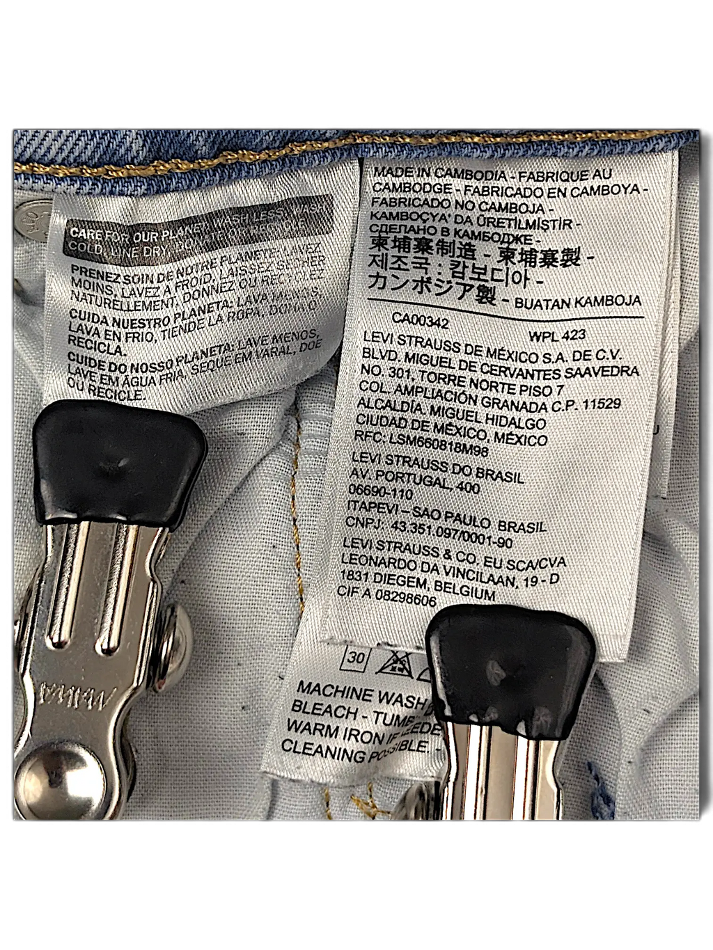 JAKE & IPI Levi's 501 20W jeans interior care and origin label showing manufacturing details