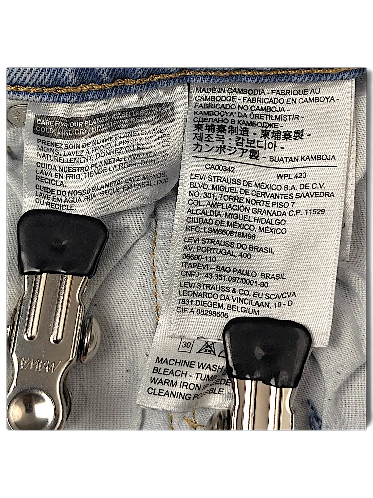 JAKE & IPI Levi's 501 20W jeans interior care and origin label showing manufacturing details