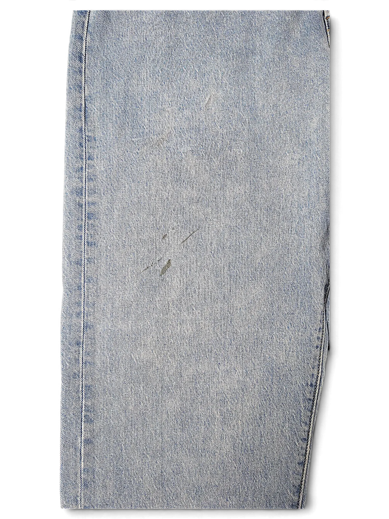 JAKE & IPI Levi's 501 20W light wash denim jeans featuring a distressed mark on the fabric