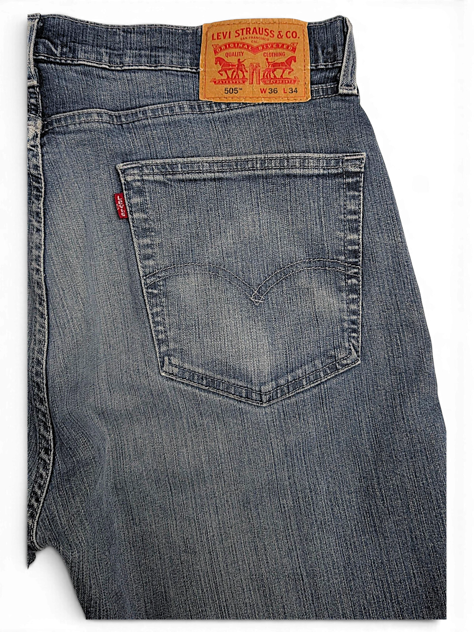 JAKE & IPI pre-owned Levi’s 505 regular straight jeans in faded blue denim with iconic leather back patch