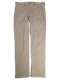 JAKE & IPI pre-owned Levi’s 511 slim fit jeans in beige stretch cotton denim with a classic five-pocket design.
