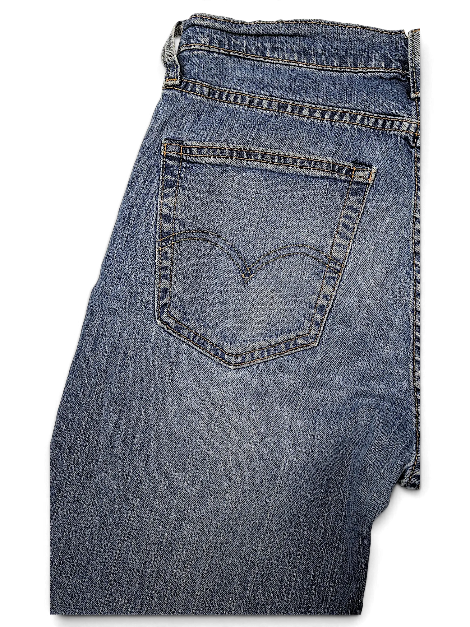 JAKE & IPI Levi's 511 blue denim jeans featuring a classic five-pocket construction and iconic back pocket stitching.