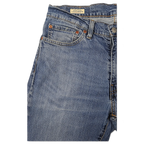 JAKE & IPI Levi's 511 siniset farkut klassisella viisitaskurakenteella ja Premium-vyötärölapulla.