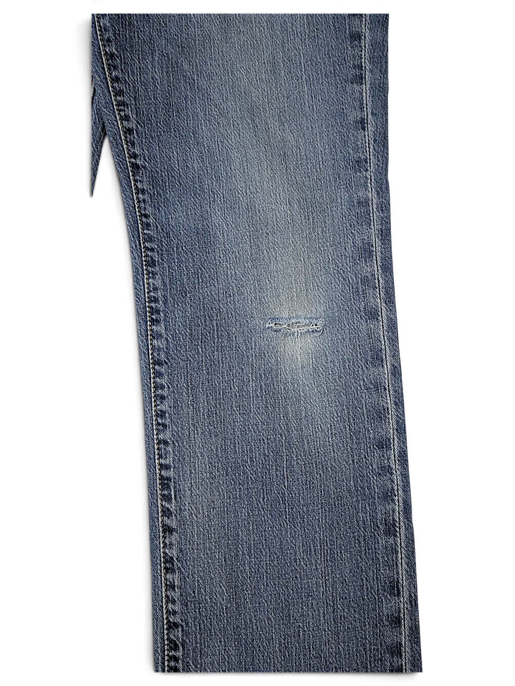 JAKE & IPI Levi's 511 blue denim jeans featuring a small distressed detail on the leg