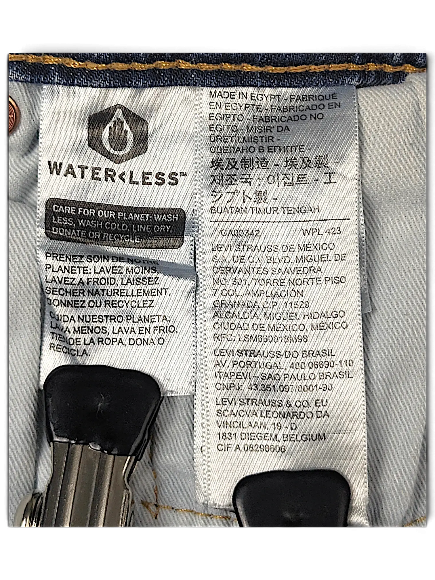 JAKE & IPI Levi's 511 jeans interior care and origin label with Water<Less branding