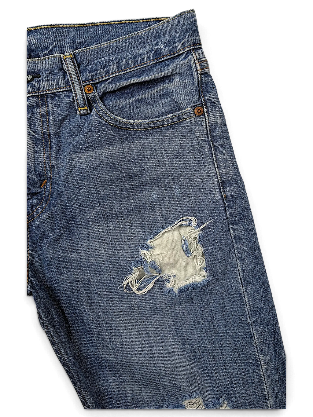 JAKE & IPI Levi's 511 blue denim jeans featuring distressed ripped details and a classic five-pocket design.