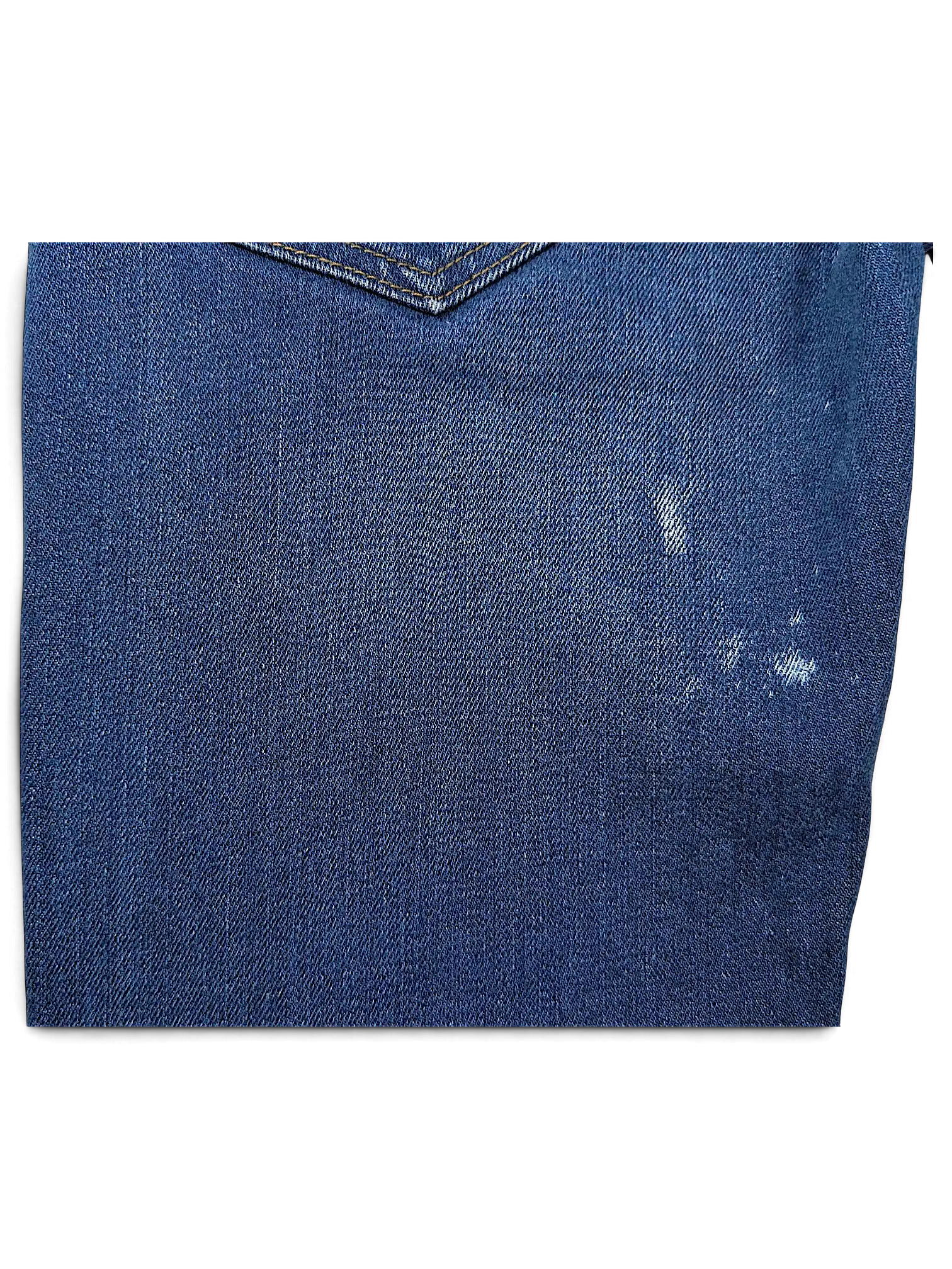 JAKE & IPI Levi's 514 dark blue denim jeans with subtle distressed wear detail on the fabric surface