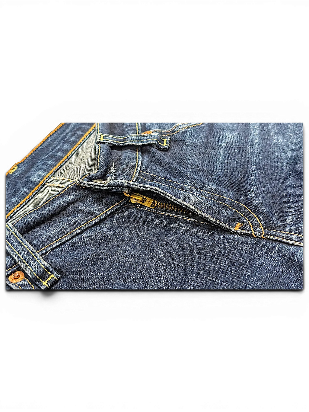 JAKE & IPI Levi's 529 bootcut jeans in dark blue denim with contrast stitching and metal zipper fly detail