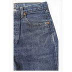JAKE & IPI Levi's 555 siniset farkut klassisella viisitaskurakenteella ja kupariniiteillä