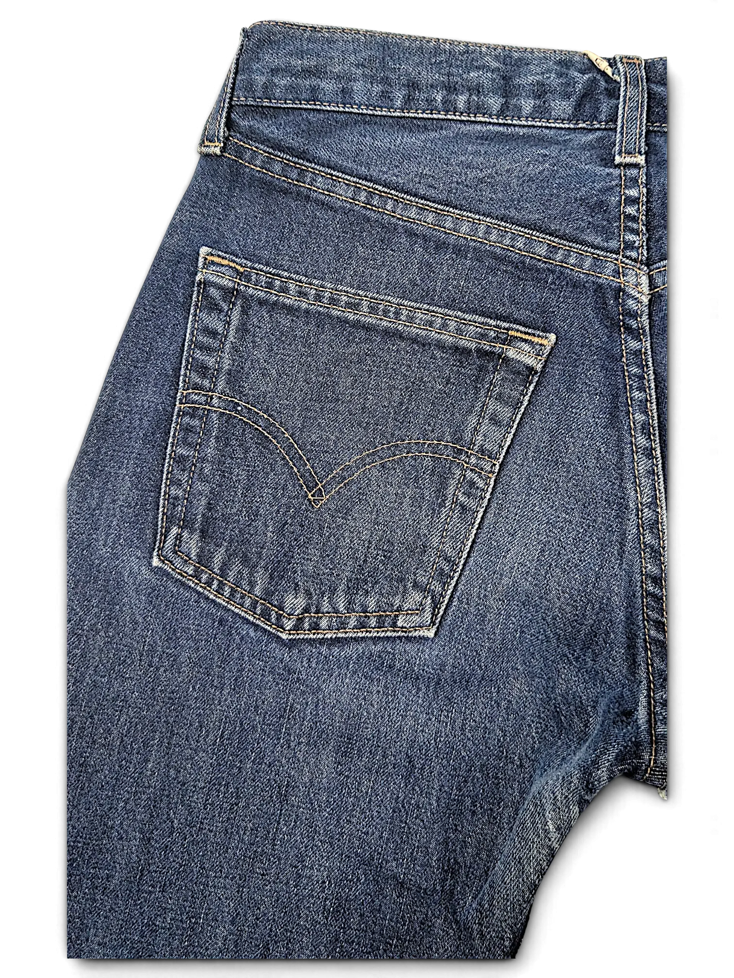 JAKE & IPI Levi's 555 blue denim jeans featuring a classic back pocket with signature arcuate stitching.
