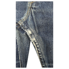 JAKE & IPI Levi's 555 siniset farkut, lähikuva reiden sisäsauman kulumasta ja tikkauksista.