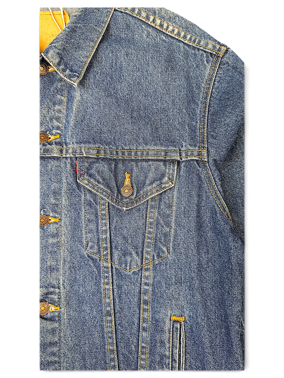 JAKE & IPI Levi's blue denim jacket featuring a button-down chest pocket and classic contrast stitching
